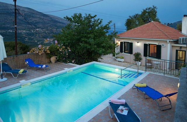Traditional Villa with Private Pool, Lovely Sea Views, Rural location, A/C, BBQ