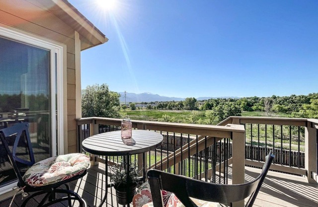 Trailside Getaway | mins to ft. carson/airport