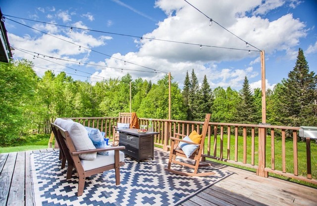 Trailside Lodge- Trail Access w/Game Table-New AC
