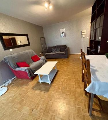 Tram 50 m, Balcom, parking facile