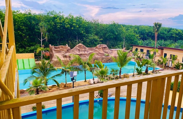 Trang Villa Hotel and Water Park