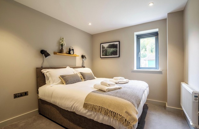 Tranquil 1BR Getaway in Backbarrow w/Parking