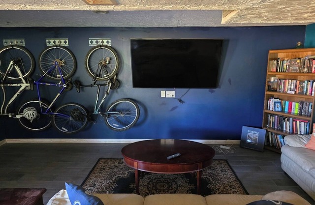 Tranquil 2-bedroom house with AC in charming Georgetown, close to downtown