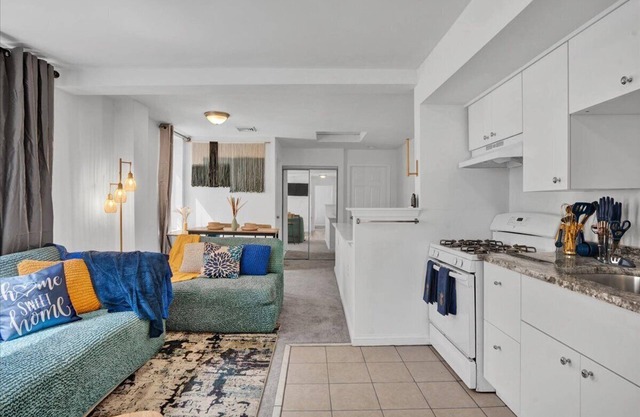Tranquil Blue Haven in Historic Germantown