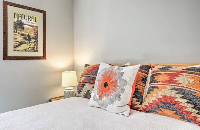 Tranquil Bungalow: Your Gateway to Desert Bliss!