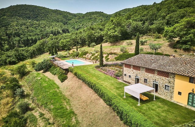 Tranquil Chianti Escape for 4