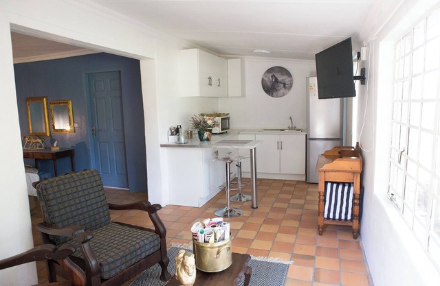 Tranquil Cottage on Horse Farm