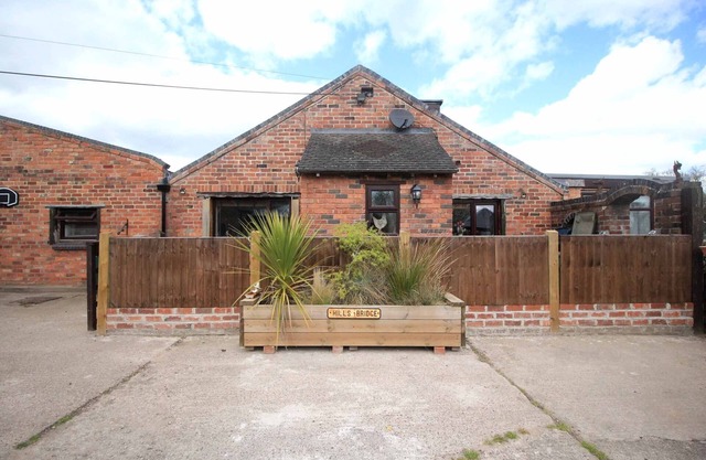 Tranquil country setting with private garden