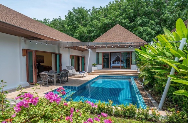 Tranquil Escape: Private 4BR Pool Villa with Garden
