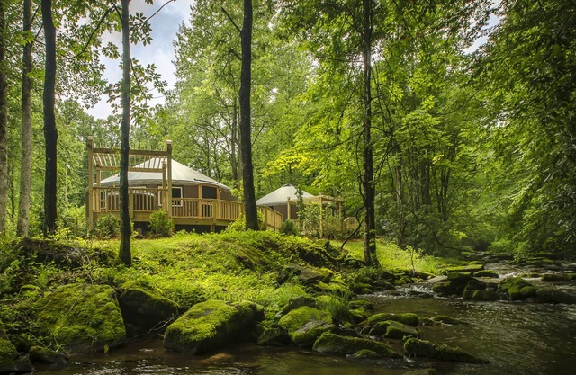 Tranquil Haven Luxury Yurt - Cozy Glamping in a Luxury Creek Front Yurt Hot Tub