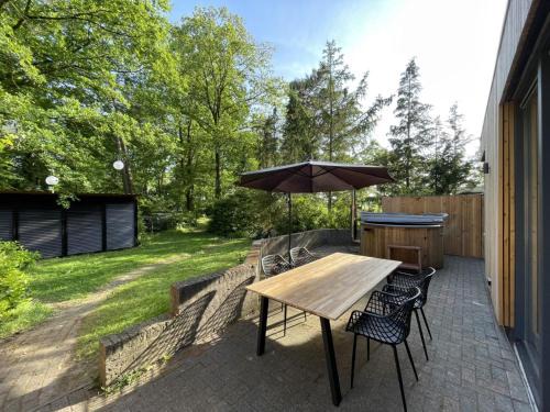 Tranquil holiday home in the middle of nature