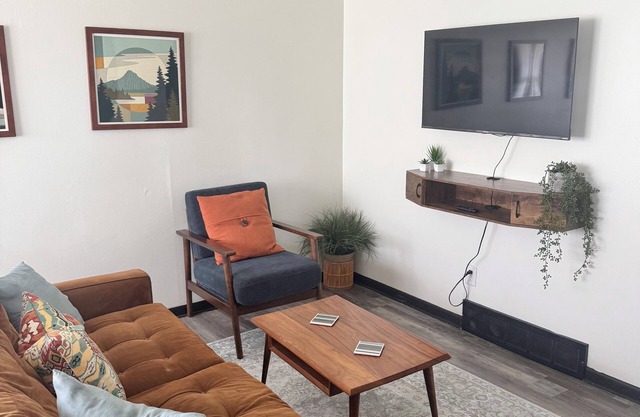 Tranquil Home in the Heart of Des Moines