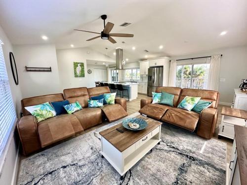 Tranquil Lakeview Home w Porch Bokeelia Retreat