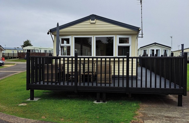 Tranquil Lodge Retreat in Scunthorpe Countryside