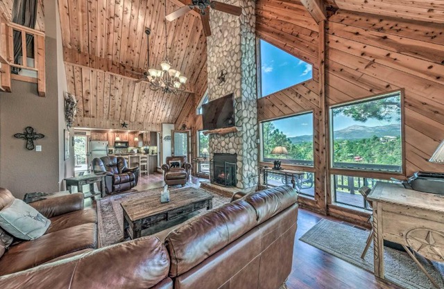 Tranquil Ruidoso Cabin with Private Hot Tub!