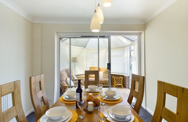 Tranquil Telford Retreat - 3 Bedroom House