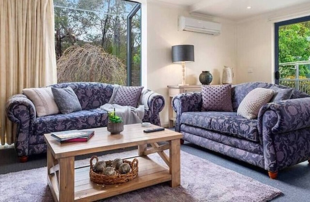 Tranquil Townhouse,2 Bedroom-5 minutes to City