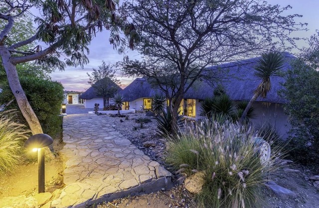 Trans Kalahari Inn