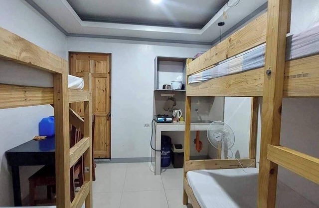 Transient Apartment Near Burnham 205