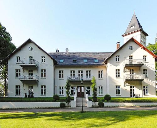 Traumurlaub im Schloss Hohen Niendorf