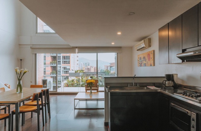 Travelers Orange Suites