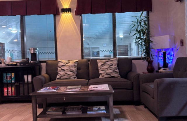 Travelodge Suites by Wyndham Newberg