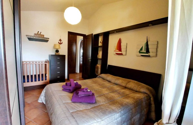 Treasure sunny, lovely apartment with terrace a few steps from the sea and Rome
