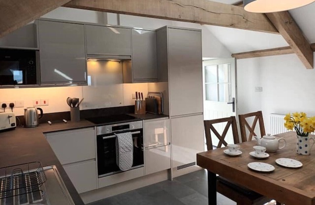 Treathro Farm - Stunning Coastal Retreat