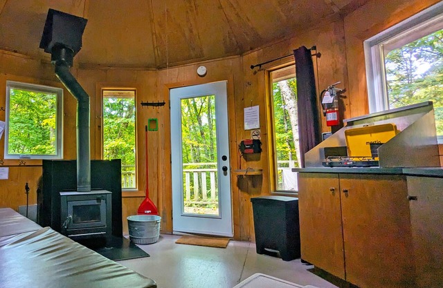 Treehouse #9 | The Yurt