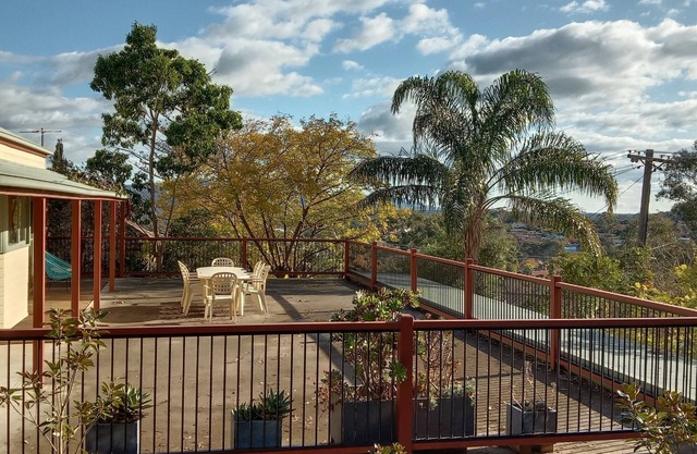 Treetops Escape * Close to CBD * Nature * Unlimited WIFI