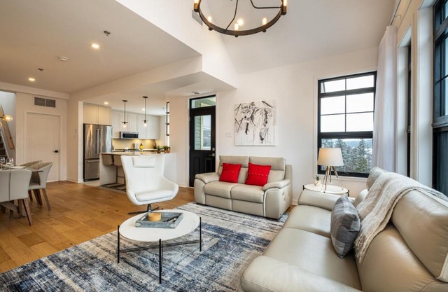 Tremblant Prestige - Les Eaux 215-8