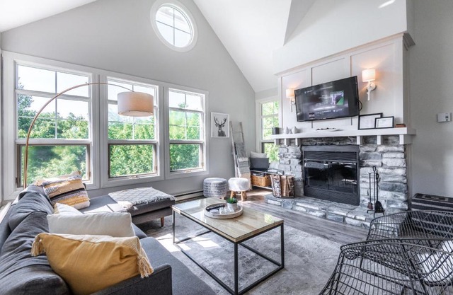 Tremblant Prestige - Les Eaux 227-3