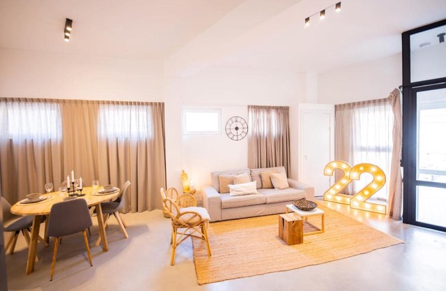 Tremendous 2-Bedroom Serviced Apartment - 79 m2