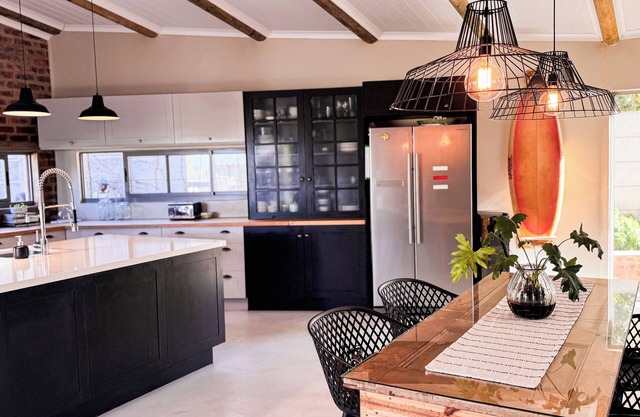 Tremendous family-pet friendly, Stilbaai home