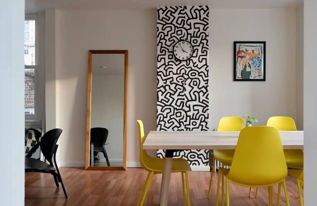 Trendy 3-bedroom apartment near Manhattan