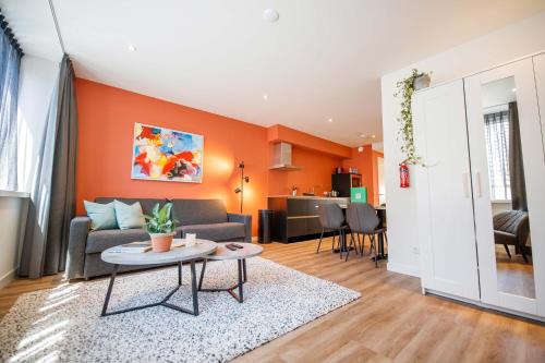 Trendy Design 55m2 Apartment with Balcony - DB6B