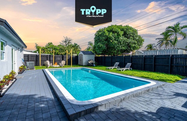 Trendy Family Home -Heated Pool