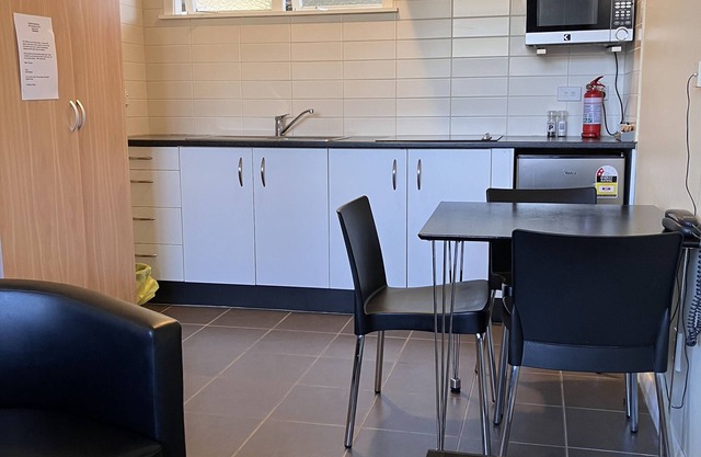 Trentham Motel