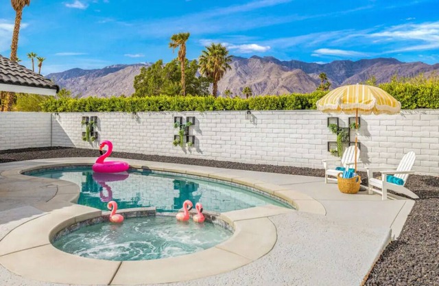 Tres Palmeras Desert Hideaway ~ Pool ~ Games~ Fun
