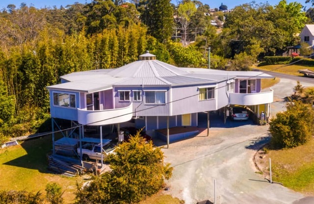 Tri-Living with Coastal Views Tamborine Mountain