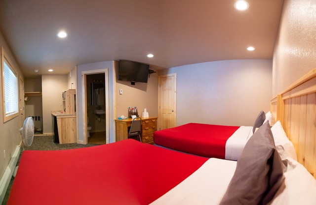 Triangle Motel