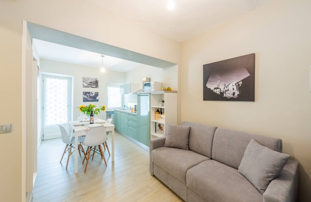 TrifulHouse Holiday Apartments, Unit 3. Alba historical city center