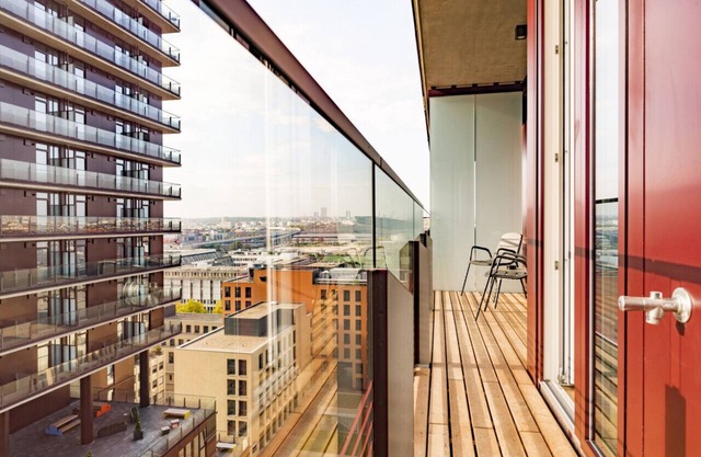 Triiiple Tower Dream Apartments with Rooftop-Pool