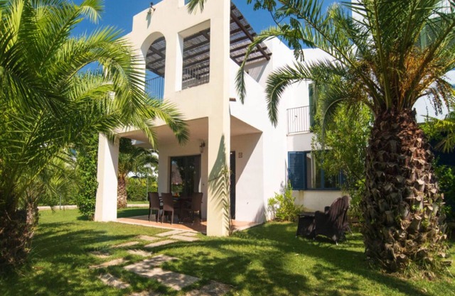 Trilocale - Two Bedroom Apartment, Sleeps 6