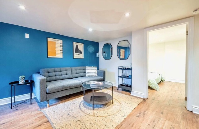 Trinity Bellwoods Apartment - Near the Park!