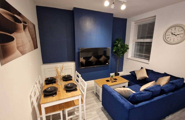 Triple Bedroom - Close to Cardiff City Centre