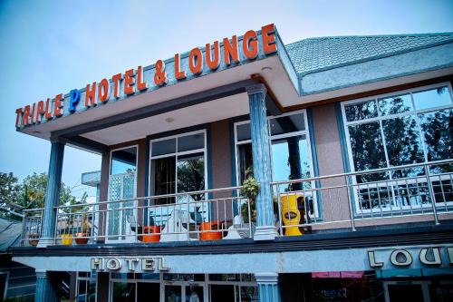Triple P Hotel & Lounge