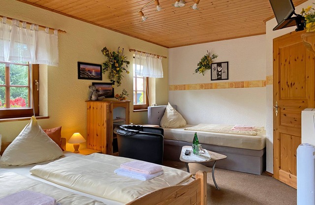 Triple room for 3 guests with 22m² in Stolpen (295075)