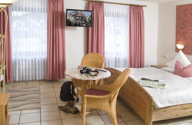 Triple room shower/toilet - Hotel-Restaurant Im Goldenen Grund