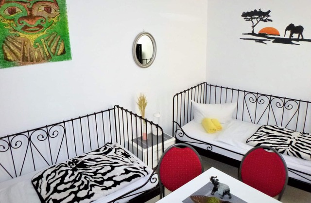 Triple room-Superior-Shared Bathroom-Zi 13